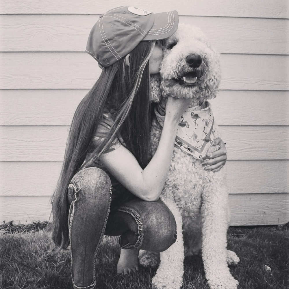 Meet your Posher, Laryssa